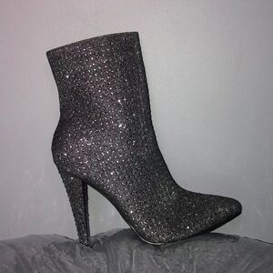 Point toe heels